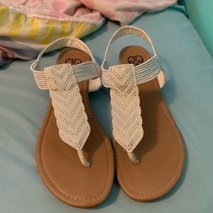 White Daisy Fuentes Sandels